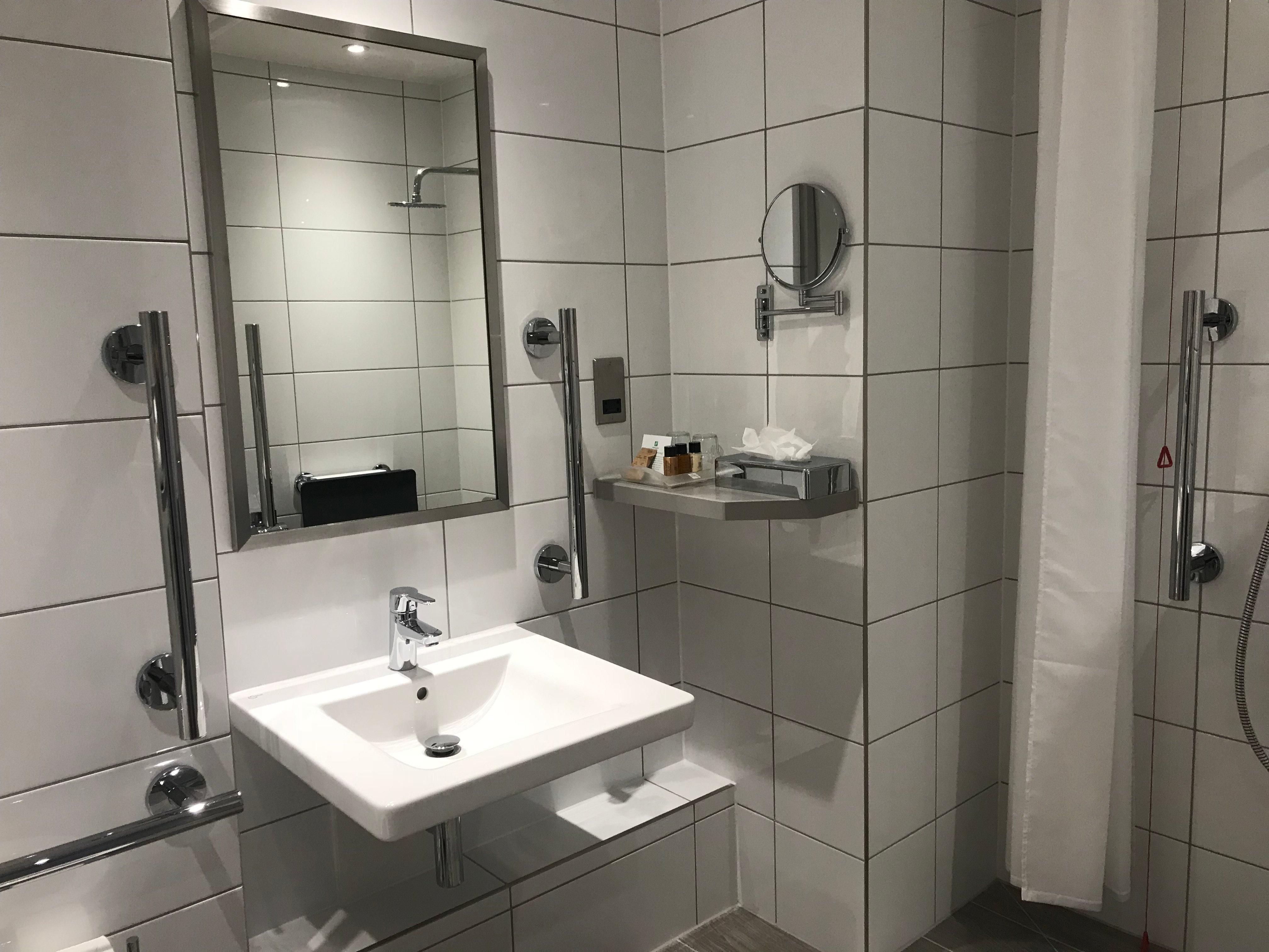 Holiday Inn London-Shepperton By Ihg Экстерьер фото