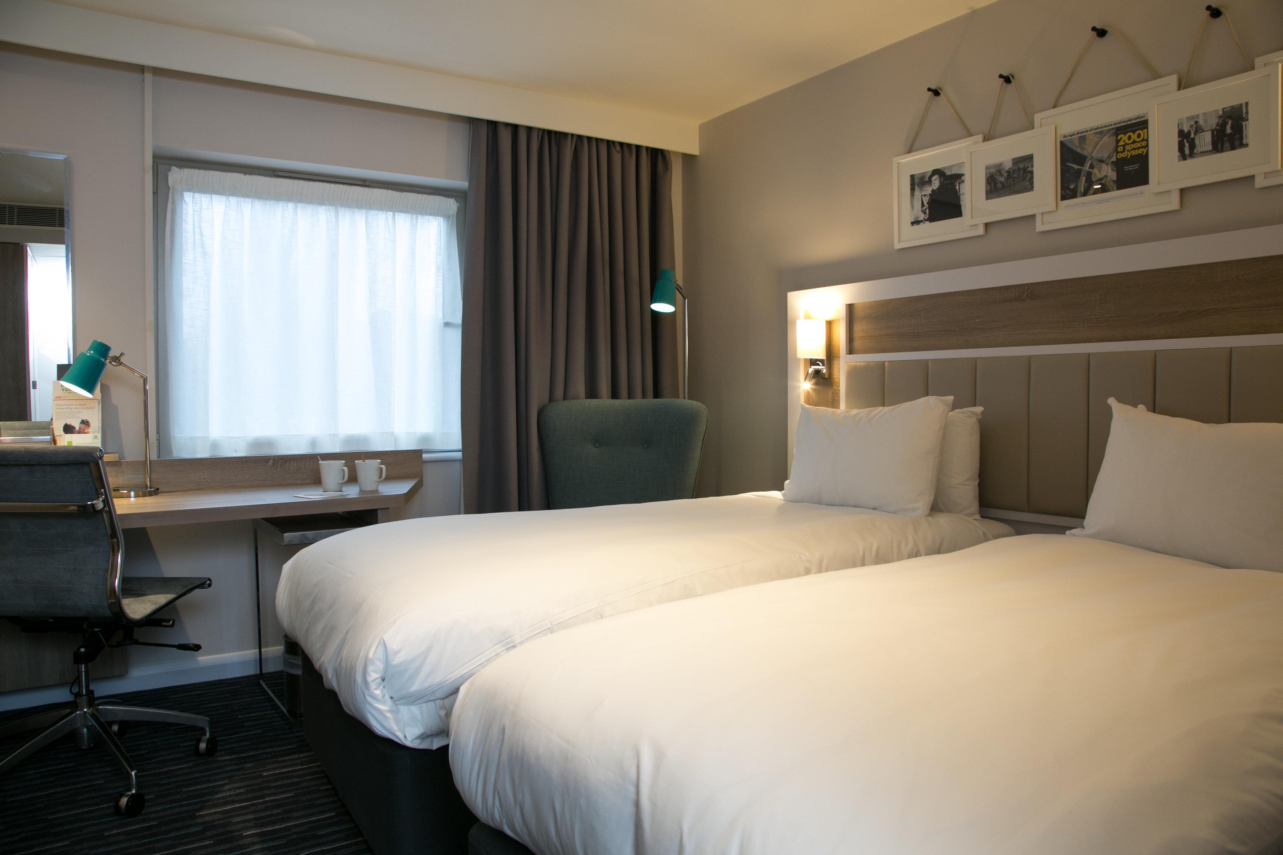 Holiday Inn London-Shepperton By Ihg Экстерьер фото