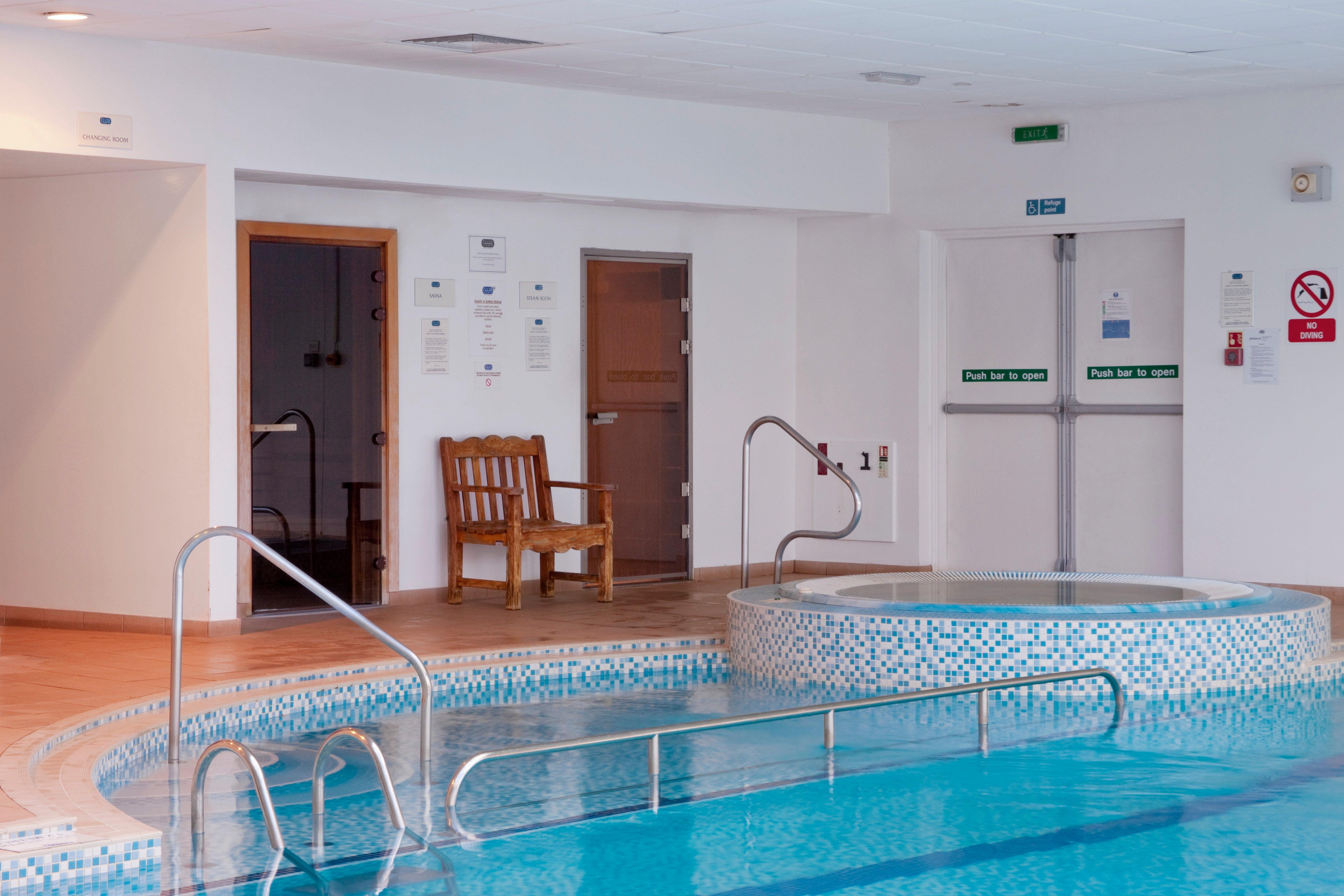 Holiday Inn London-Shepperton By Ihg Экстерьер фото