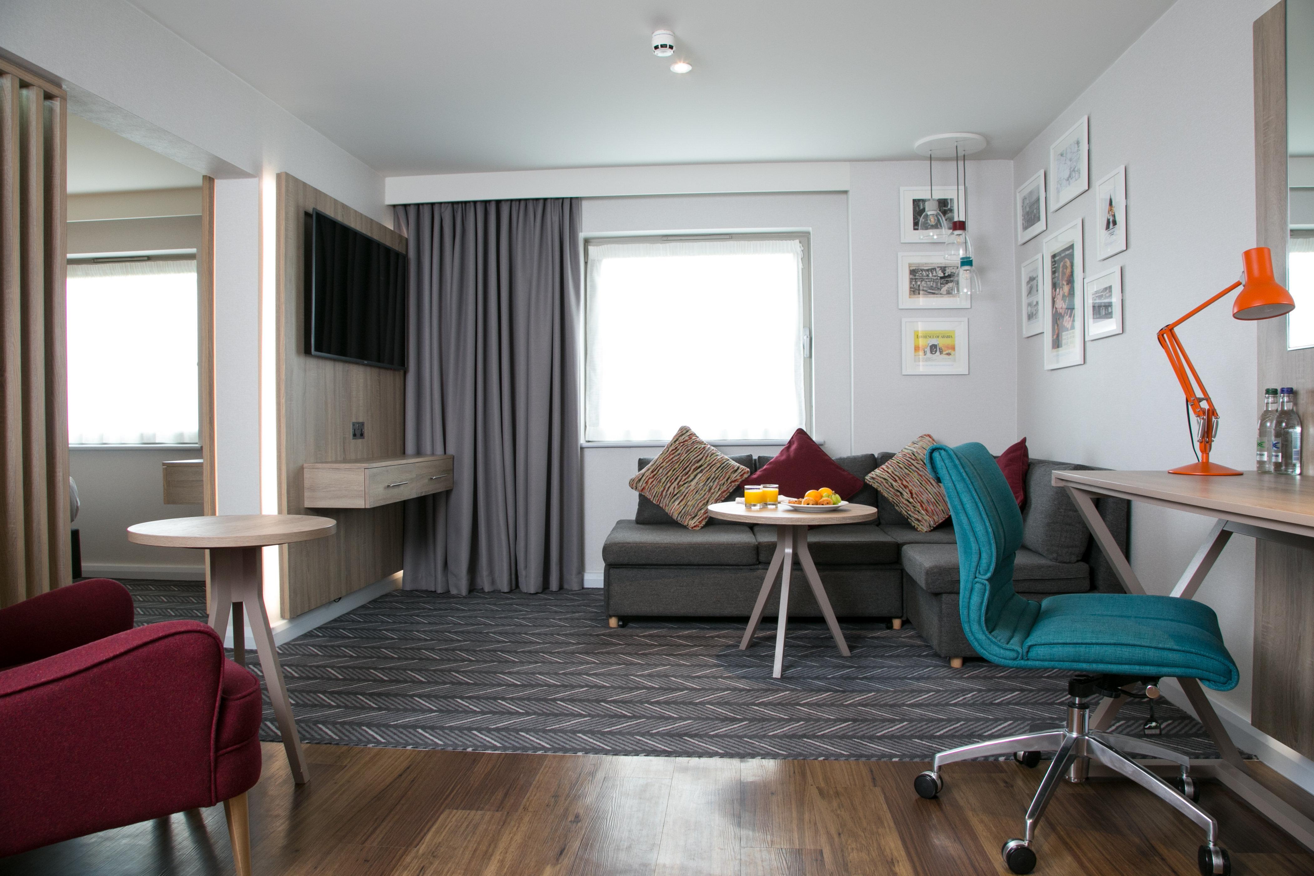 Holiday Inn London-Shepperton By Ihg Экстерьер фото