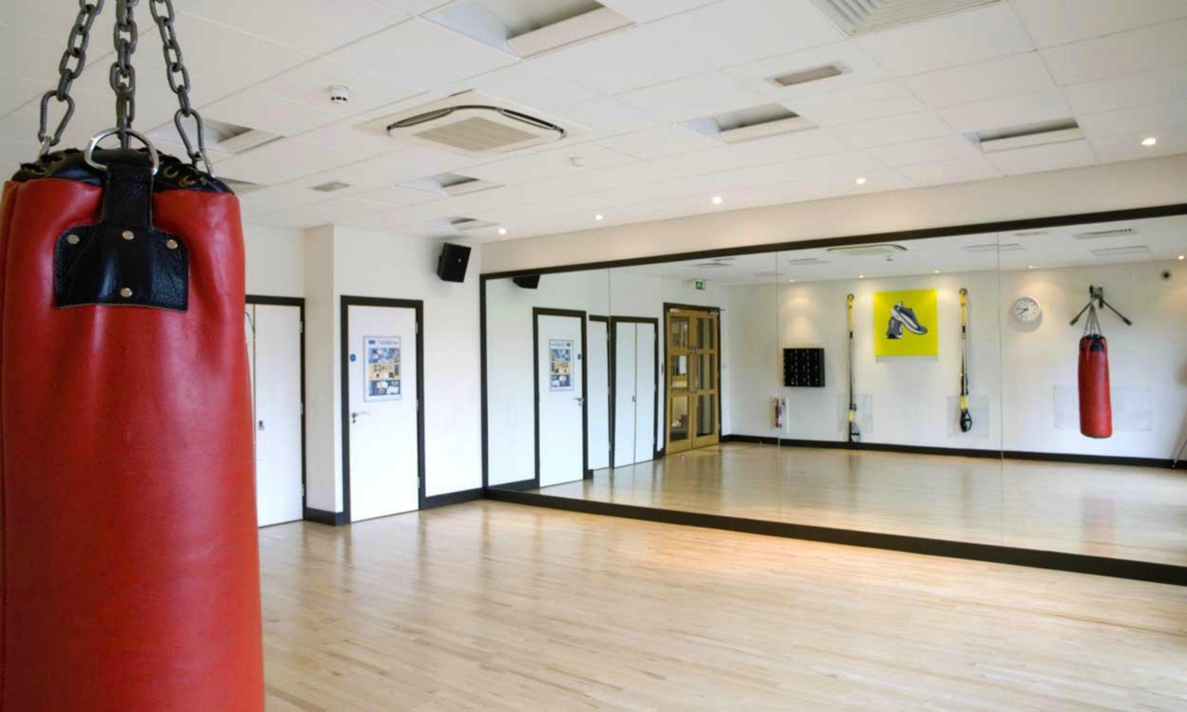 Holiday Inn London-Shepperton By Ihg Экстерьер фото