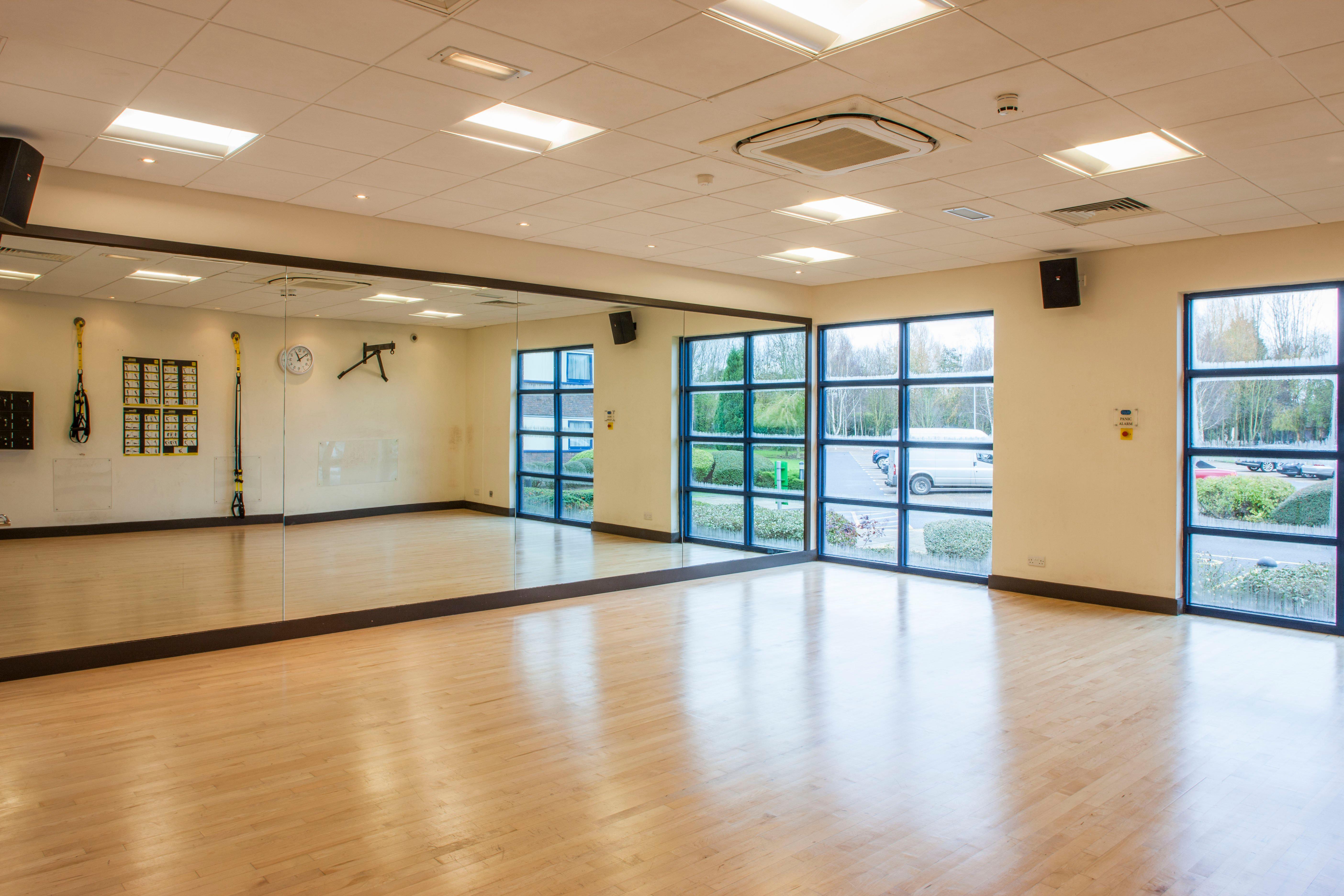 Holiday Inn London-Shepperton By Ihg Экстерьер фото