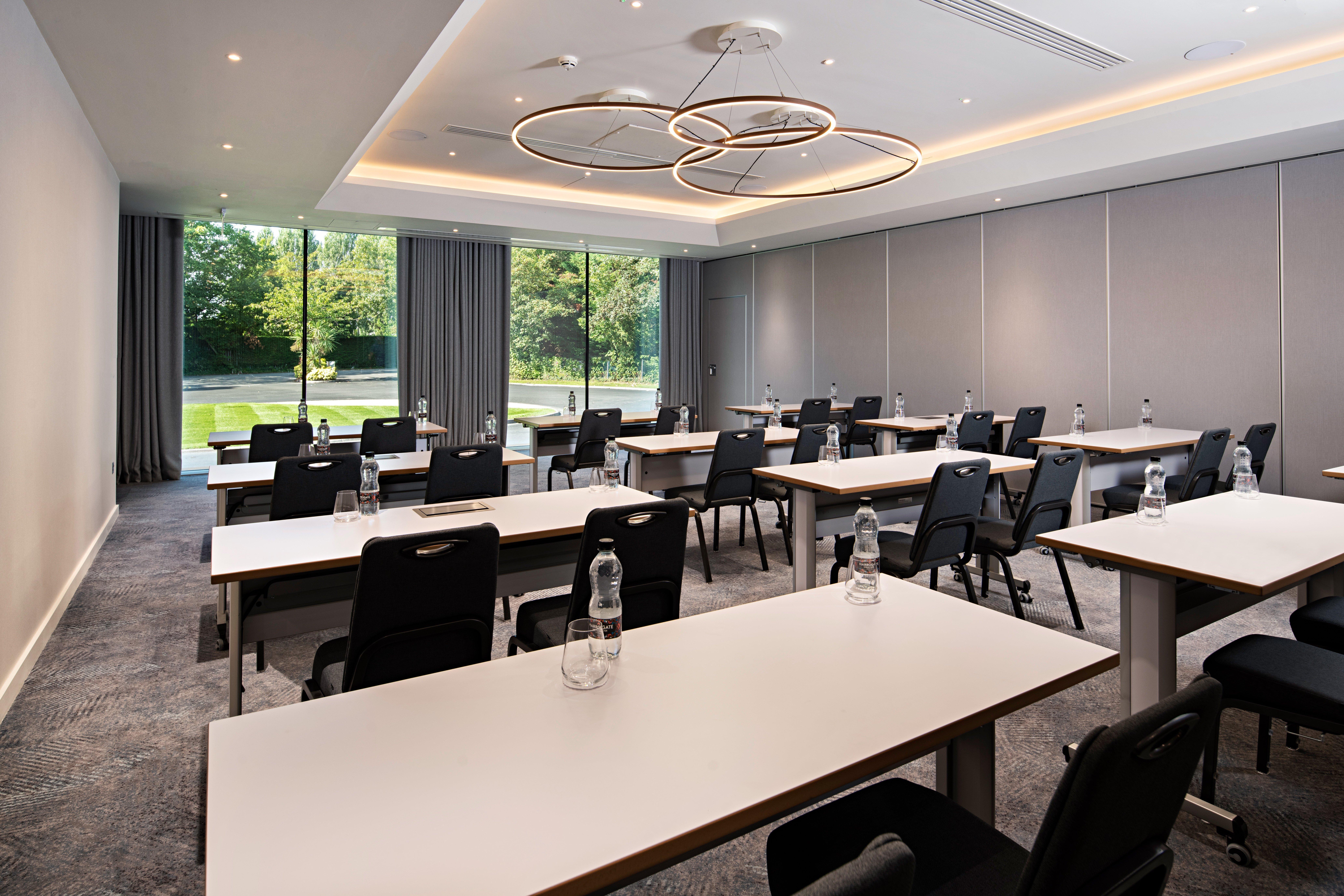 Holiday Inn London-Shepperton By Ihg Экстерьер фото