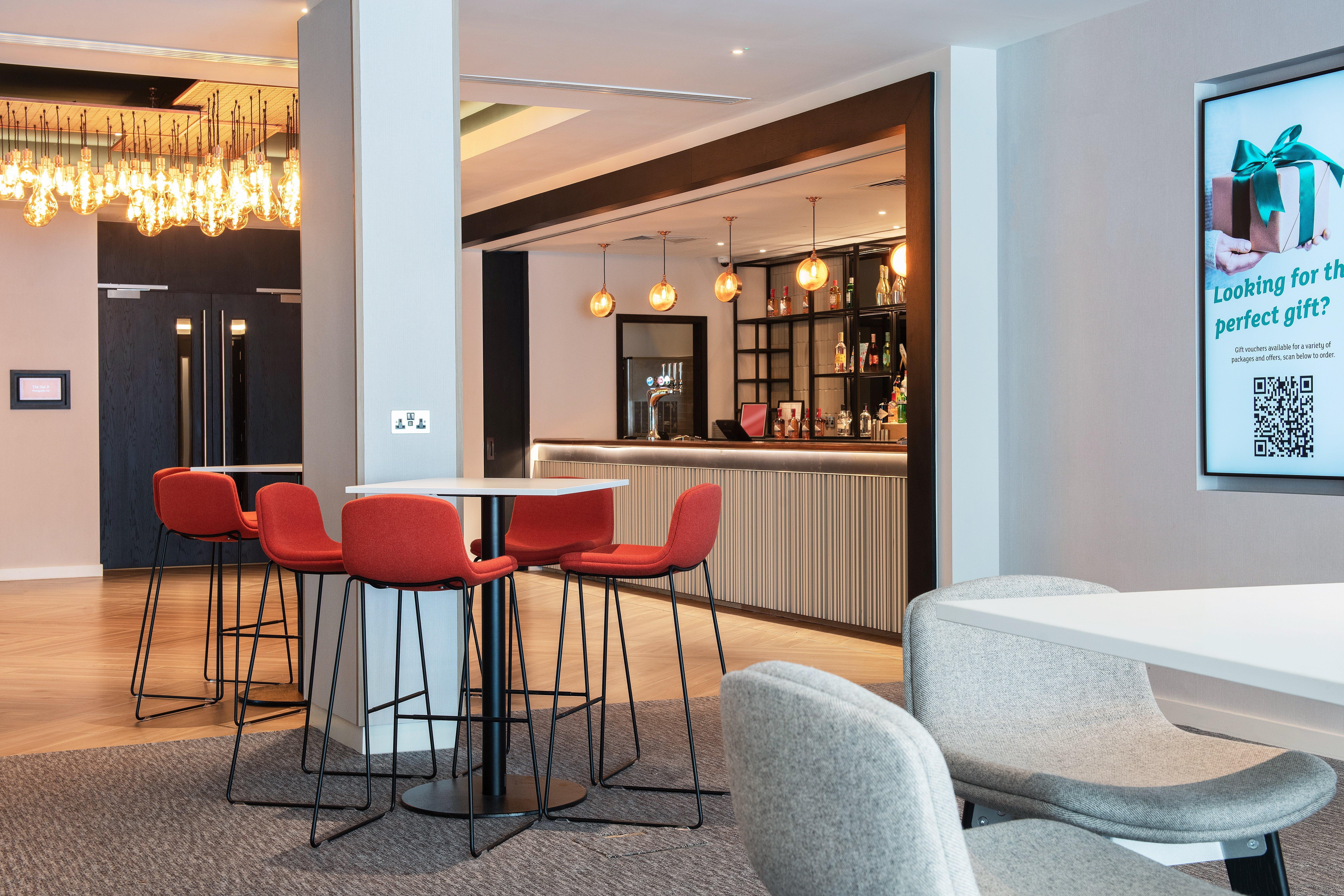 Holiday Inn London-Shepperton By Ihg Экстерьер фото