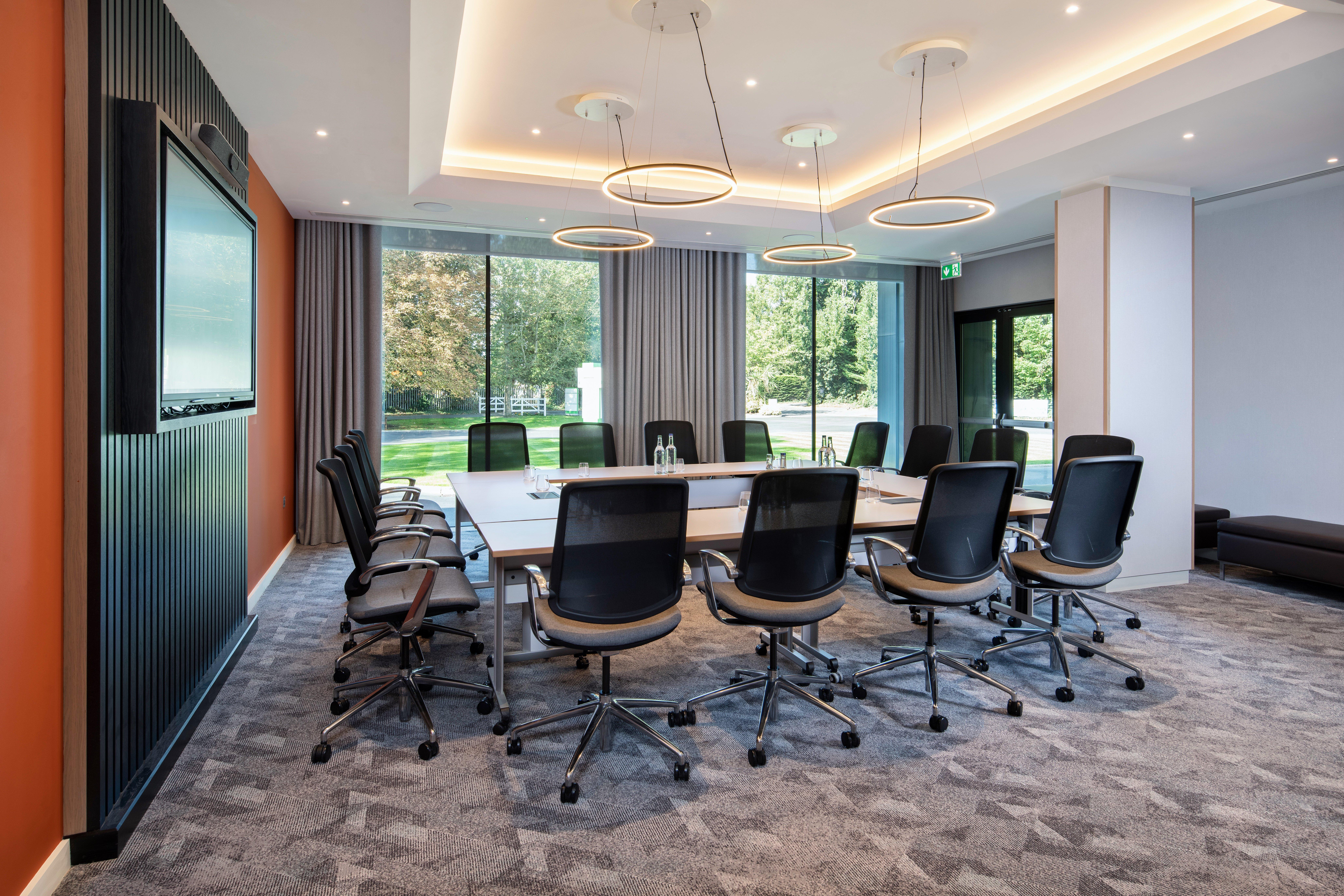 Holiday Inn London-Shepperton By Ihg Экстерьер фото