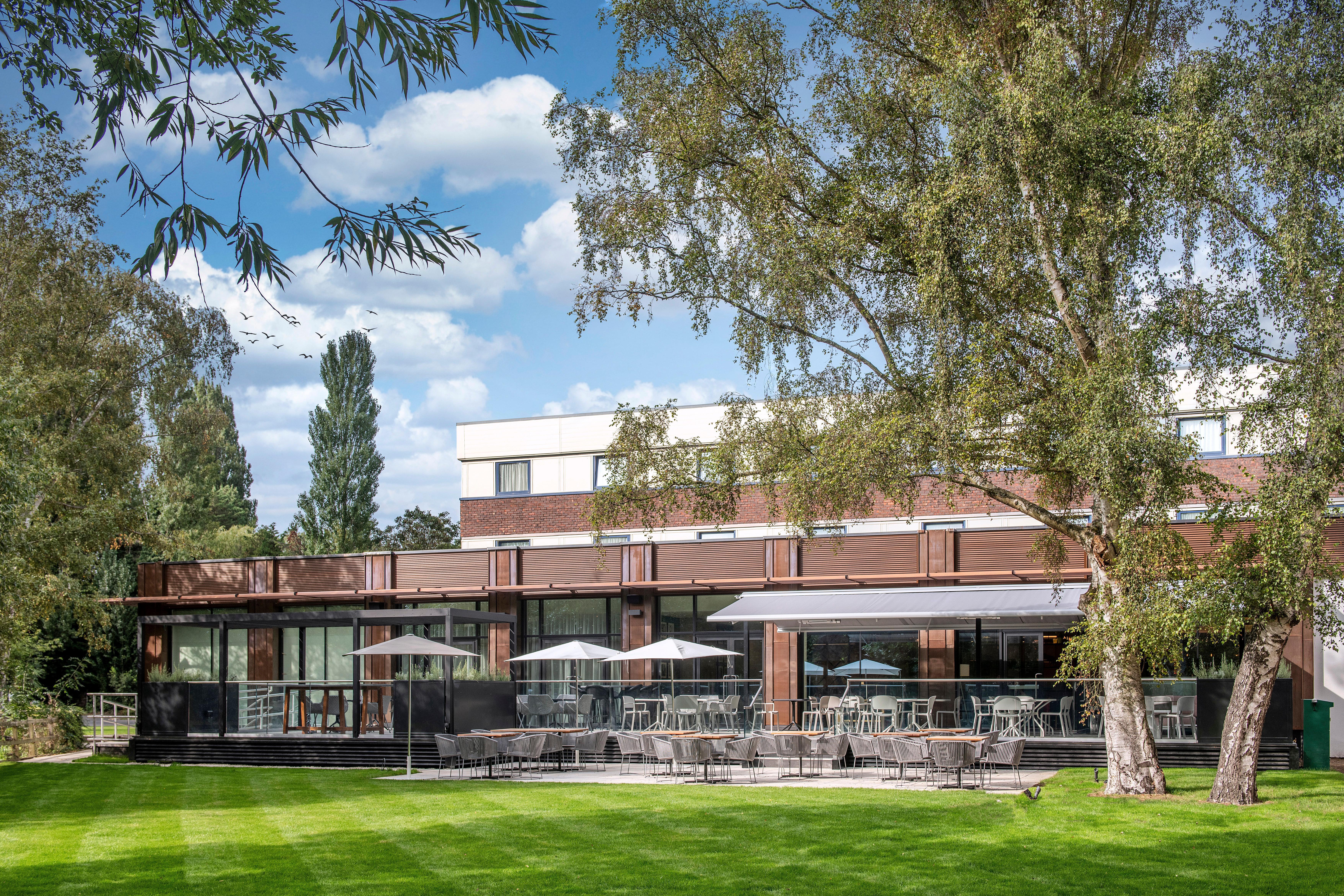 Holiday Inn London-Shepperton By Ihg Экстерьер фото